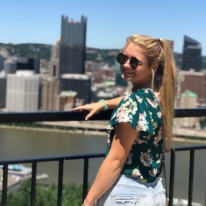 Meet your Posher, Abby